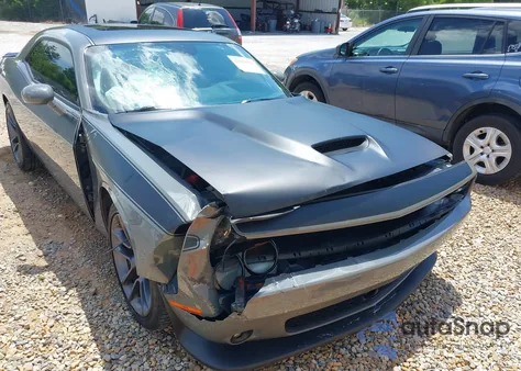 2023 Dodge Challenger R/T z USA, uszkodzony, nr VIN 2C3CDZBT2PH600056